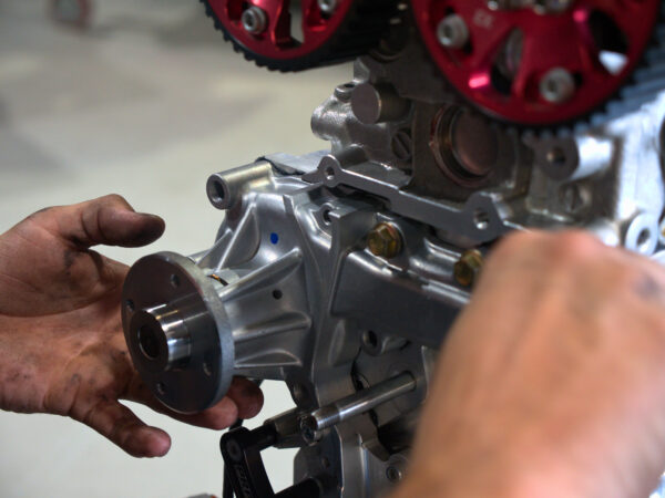Genuine Nissan RB Water Pump - Image 2